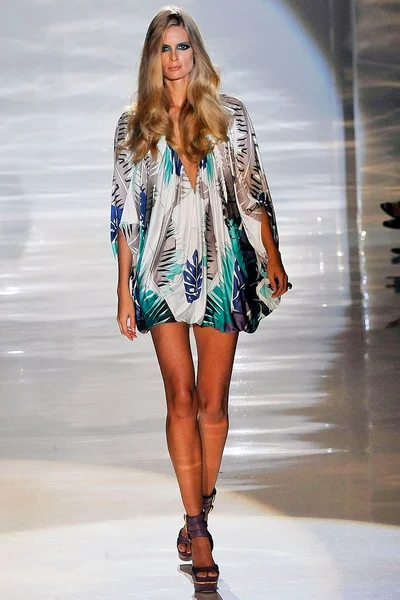 Look 15
